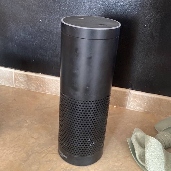 Amazon Alexa 1st Gen tower - Picture 3 of 5